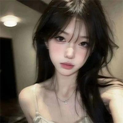穿黄靴子的女孩